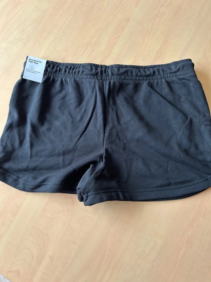 Short Nike pour femmes taille L - photo numéro 3