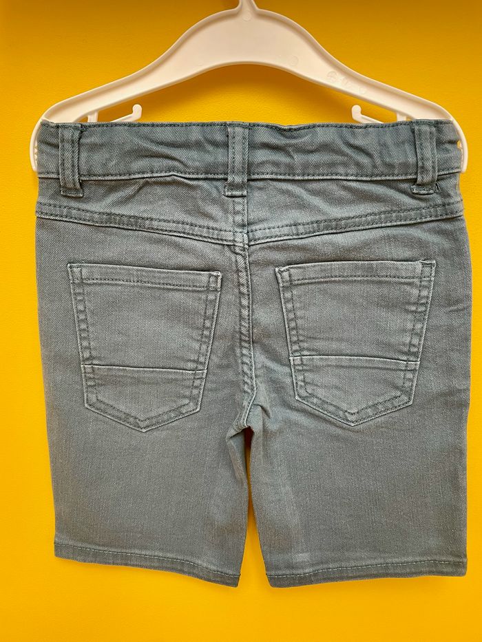 Short bermuda en jean garçon bleu canard Kiabi 5 ans - photo numéro 4