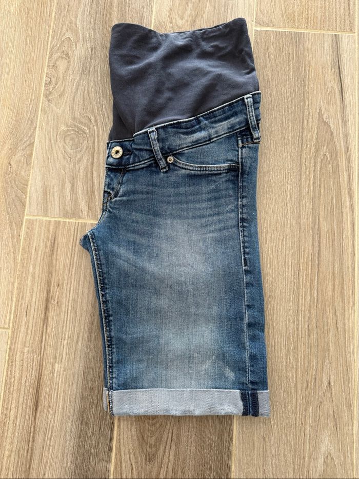 Joli short jeans femme grossesse maternité T36 H&M mama - photo numéro 3