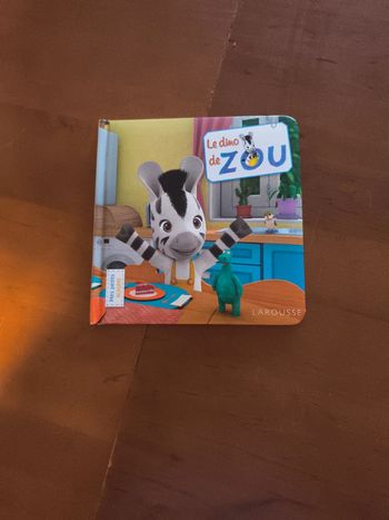 Livre le dino de Zou très bon état