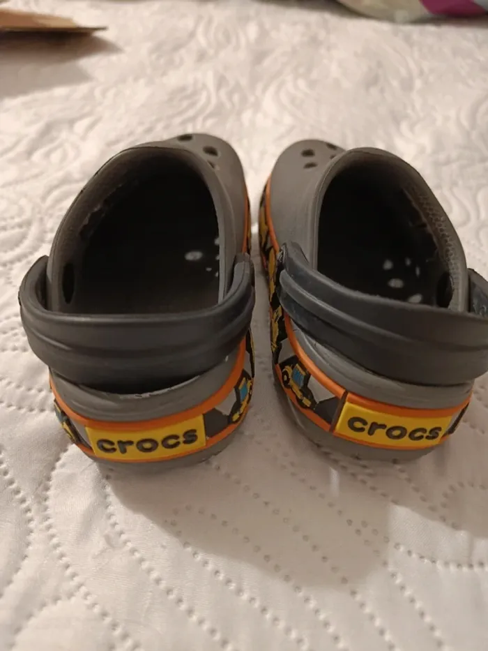 Crocs bébé taille 19 - photo numéro 4