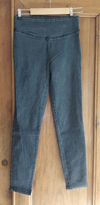 Jegging skinny pretty legs taille 36. T