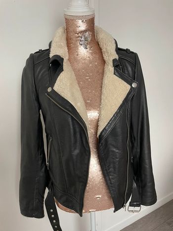 Veste perfecto naf naf en cuir fausse fourrure 34