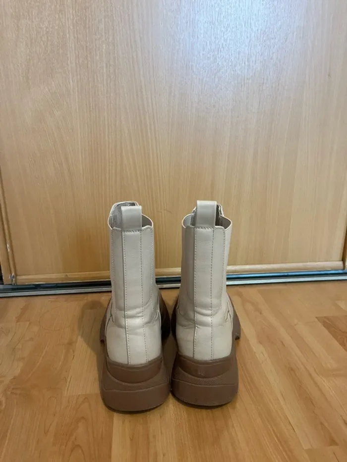 Bottes beige - photo numéro 3