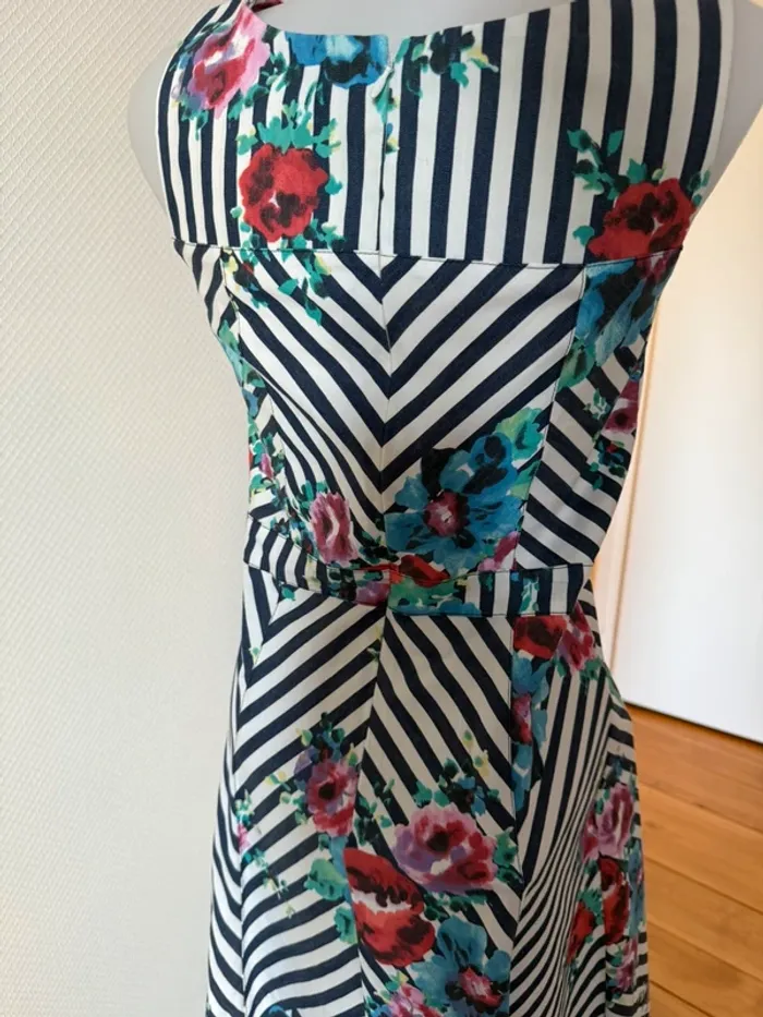 Robe en très bon état taille 40 bleu d’azur - photo numéro 5
