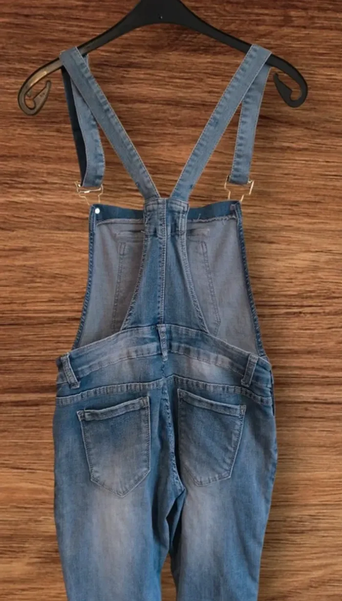 Salopette en jean taille S - Style décontracté & tendance ! 👖 - photo numéro 3