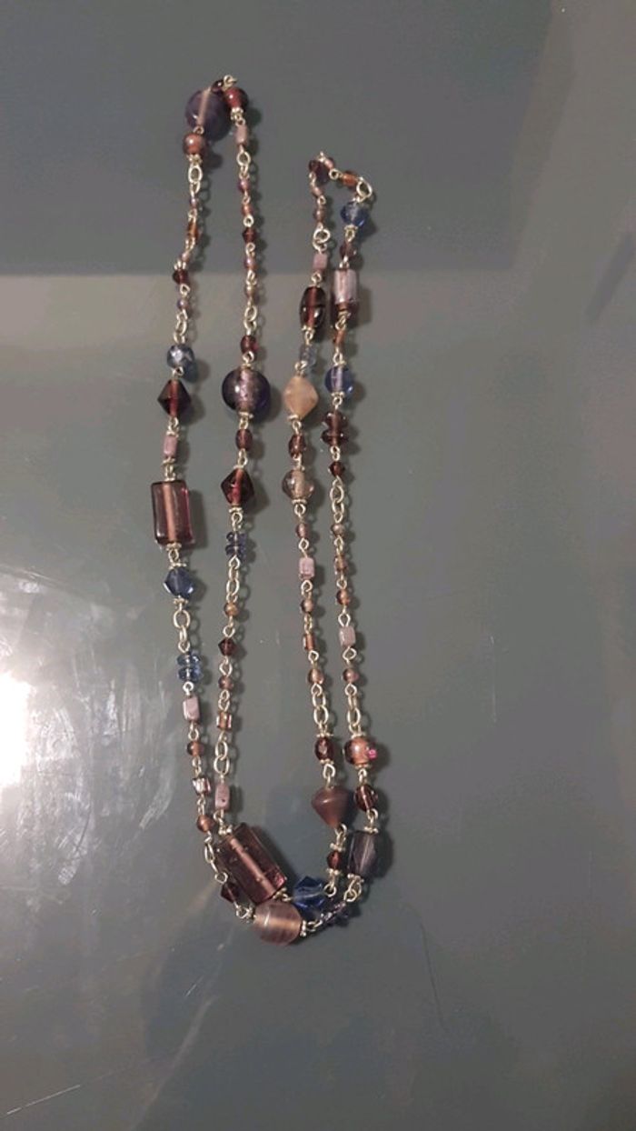 Tres joli collier en perles violettes - photo numéro 2