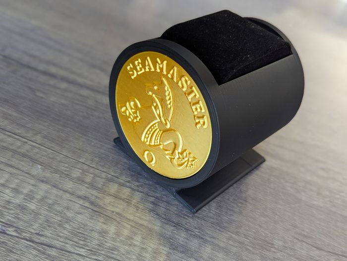 Présentoir de montre hommage Omega Seamaster - photo numéro 2