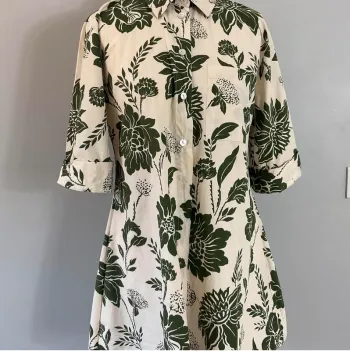 Robe fleurie verte Zara