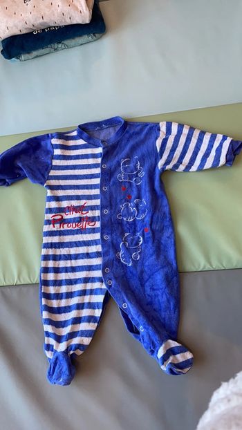 Pyjama 3 ou 6 mois