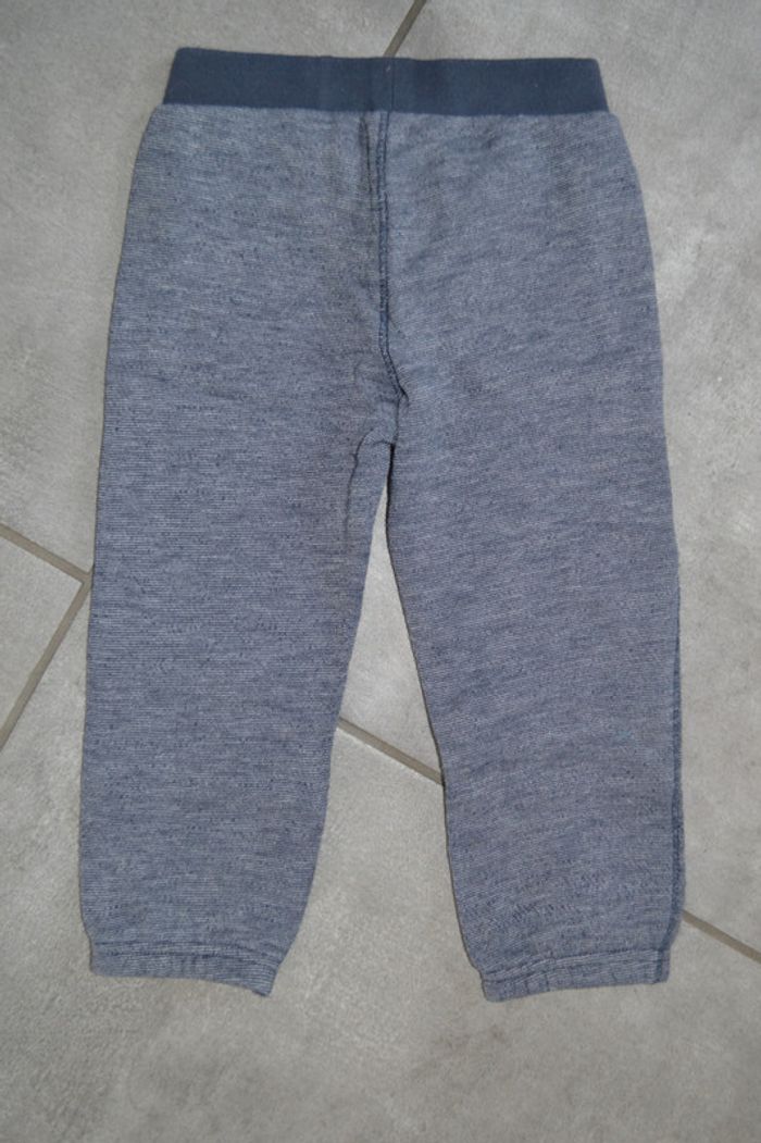 Ensemble pantalon 2 ans + sweat 3 ans et t-shirt 3 ans - photo numéro 5