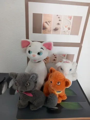 Ensemble de 4 peluches les aristochats Duchesse, Marie, Berlios, et Toulouse