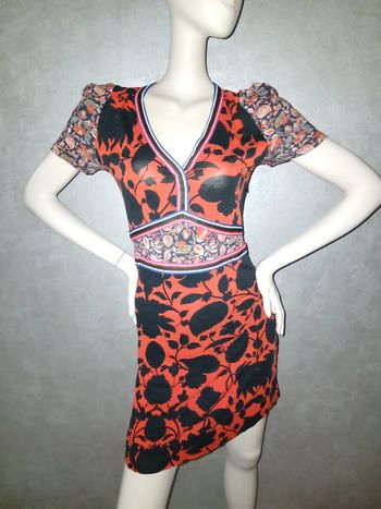 robe noire rouge et coloré desigual taille 36/38