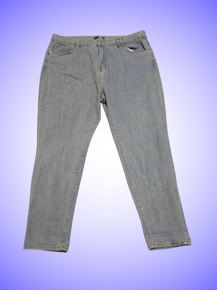 Jean Mom Taille Haute Bleu Clair Coupe Flatteuse & Look Vintage Taille 50 5XL Boohoo
