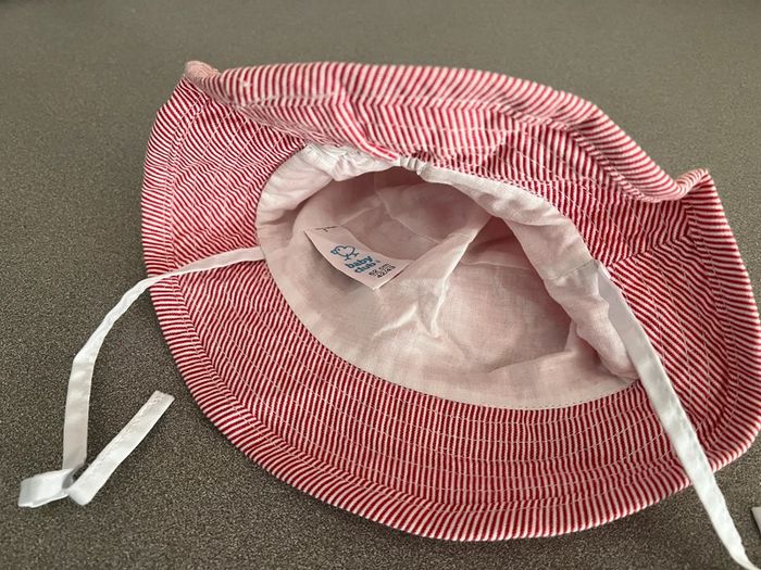 Bob chapeau rayé rouge blanc taille 42 43 cm Baby Club - photo numéro 4