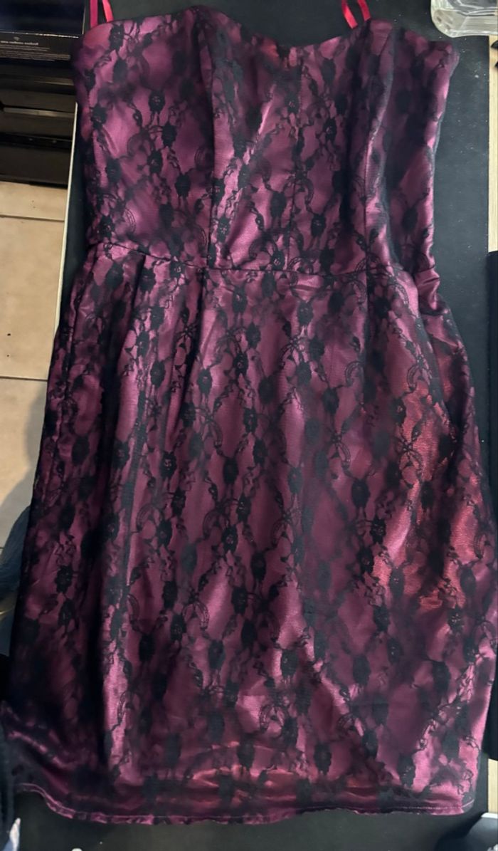 Robe de cocktail /soirée neuve avec étiquette - photo numéro 4