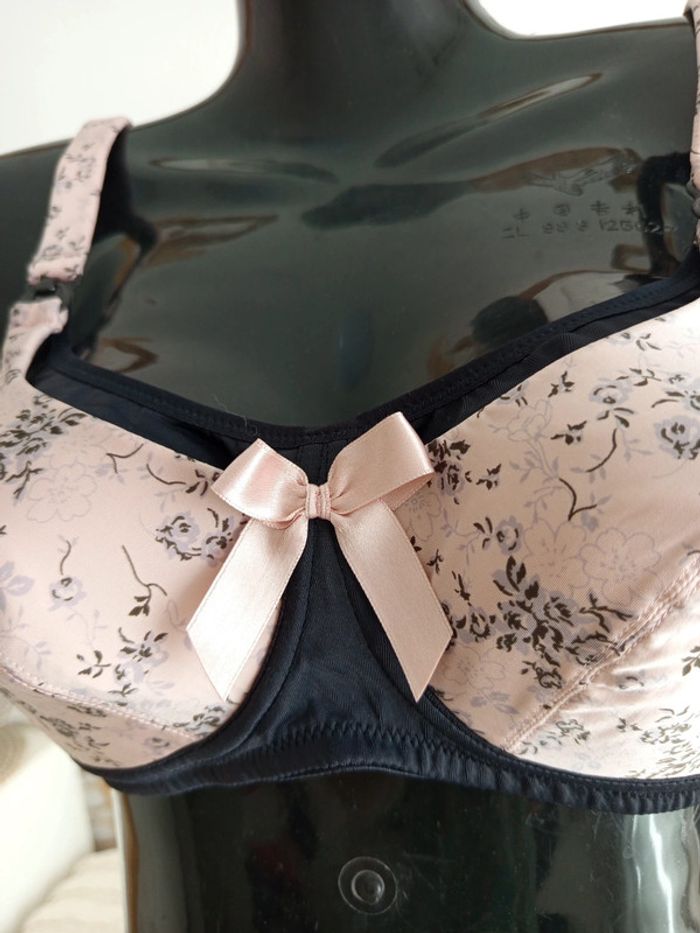 Soutien-gorge grossesse et allaitement Anita neuf - photo numéro 5