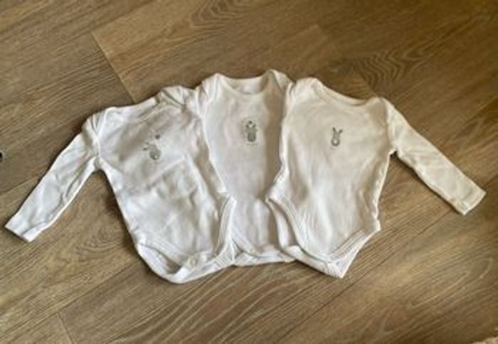 0m | 3 bodies + 2 pyjamas Obaidi - photo numéro 4