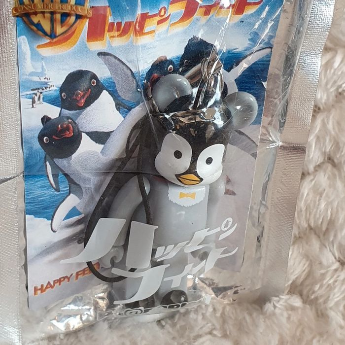 Bear Bricks Happy Feet Phone Charm Bag Charm Japan rare - photo numéro 2