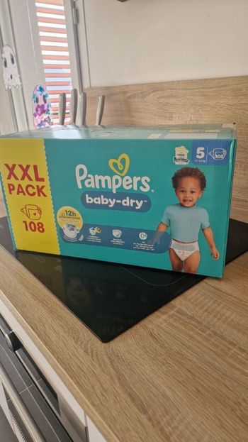 Pack xxl 108 couches pampers taille 5 baby-dry neuf