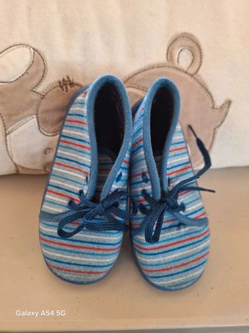 Chaussons à lacets p.24