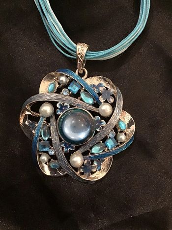 Joli collier vintage