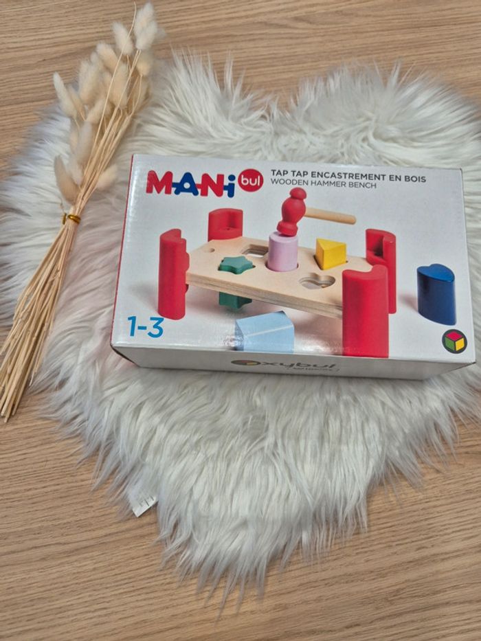 🔨 Jeu d'encastrement en bois avec marteau Oxybul