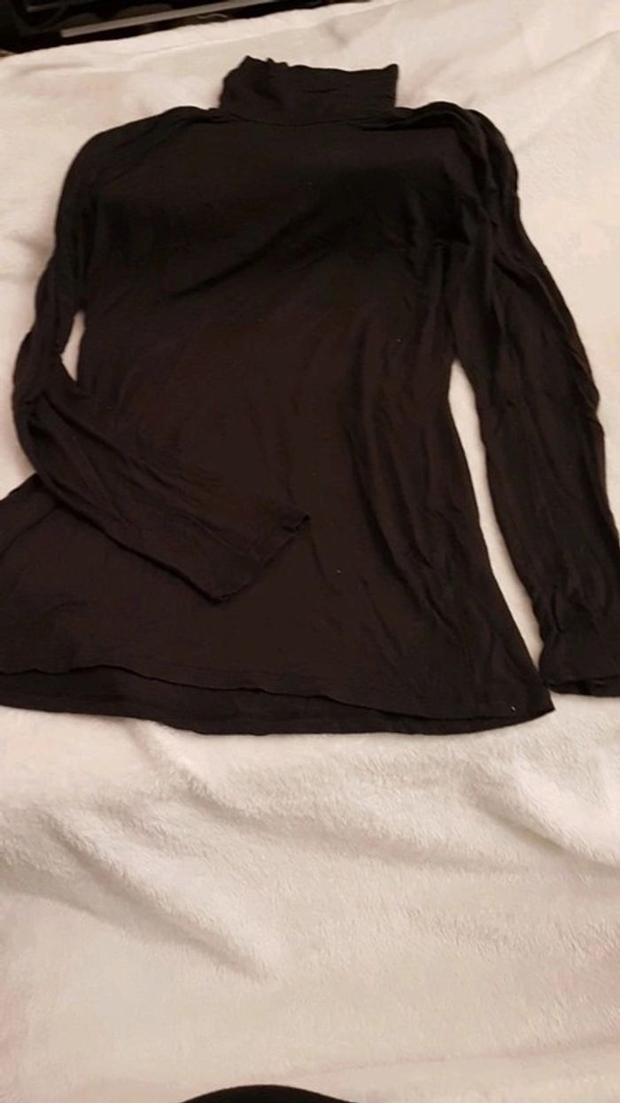 Sous pull noir taille M