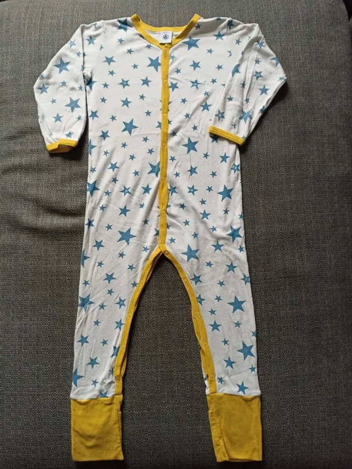 Combi étoiles Petit Bateau 24m en TBE