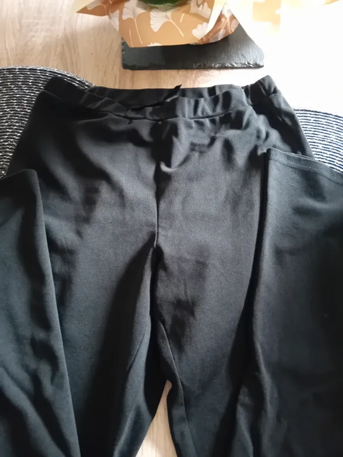Pantalon leggings jambe large taille M - photo numéro 2