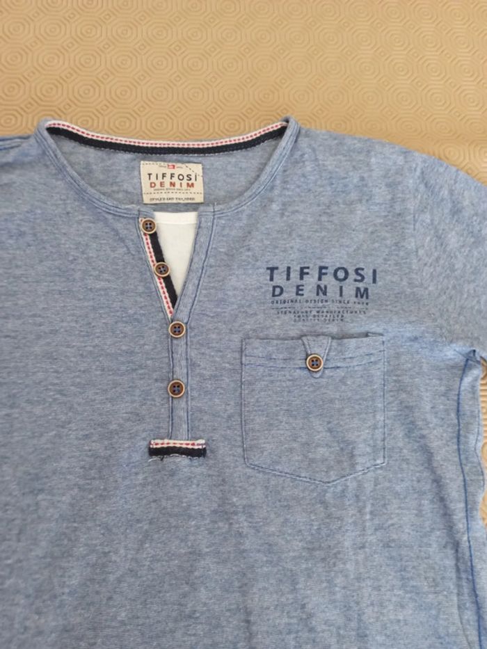 T-shirt manches longues taille 11-12 ans en très bon état - photo numéro 3