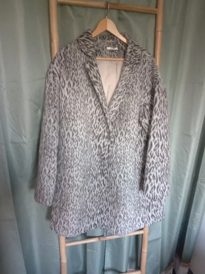 Manteau léopard fausse fourrure - photo numéro 3