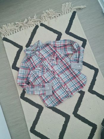 Chemise 6 ans excellent etat