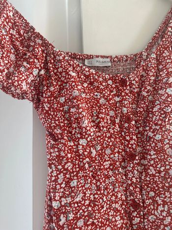 Robe rouge à fleurs Pull&Bear – Taille S