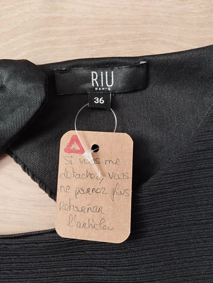 Robe noire Jacqueline Riu taille 36 - photo numéro 10