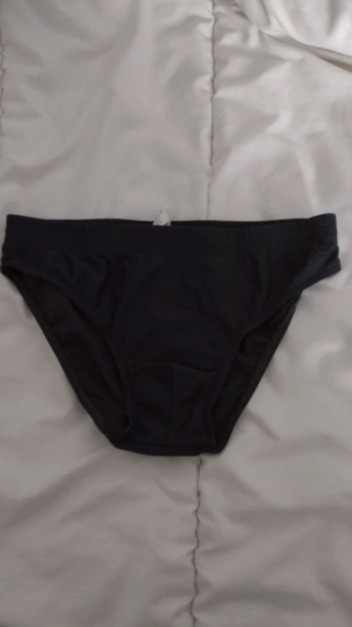 Maillot de bain 16 ans neuf