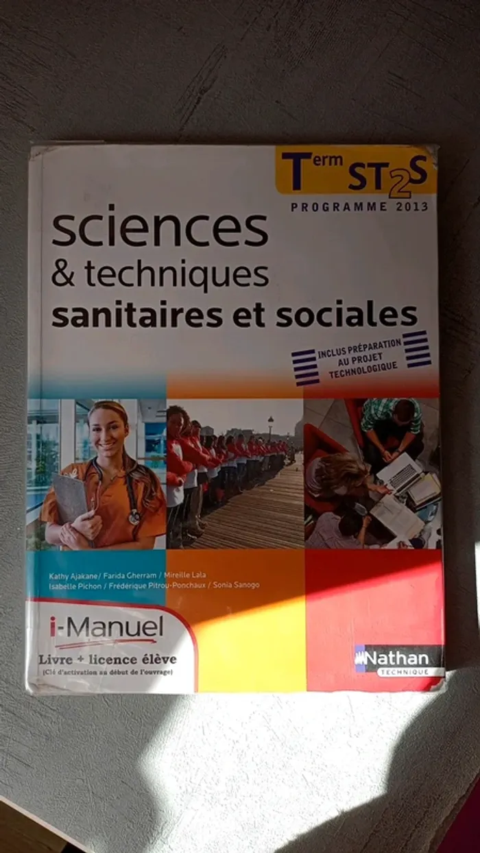 Livre scolaire terminale ST2S
