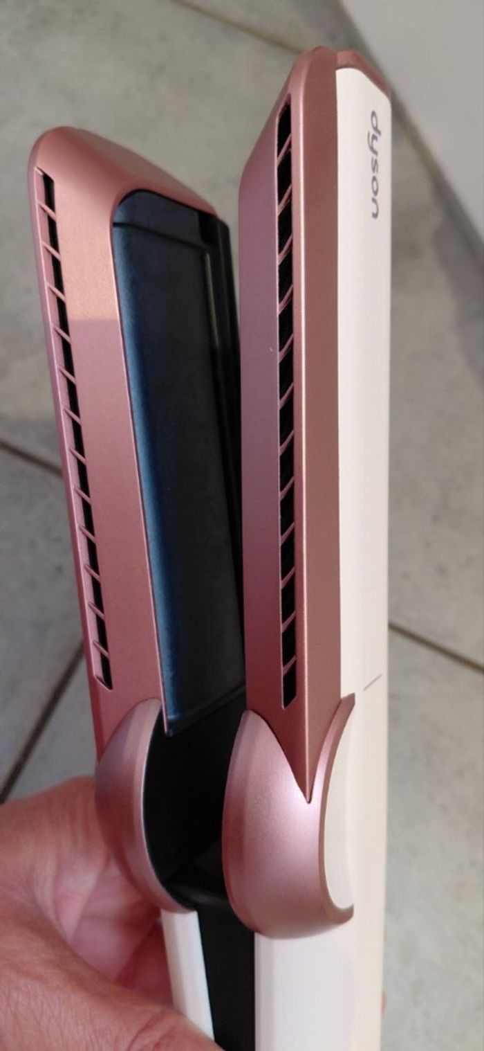 Lisseur Dyson Airstrait, rose/or rose. Sèche et lisse. - photo numéro 2