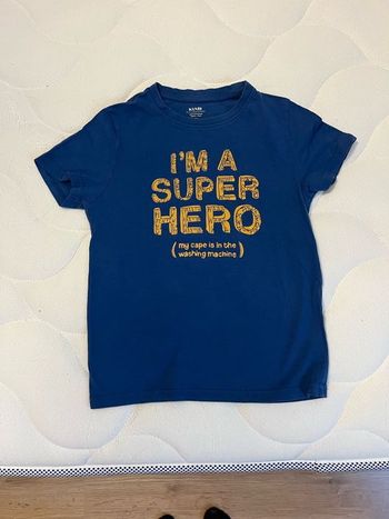 Tee shirt excellent état huit ans