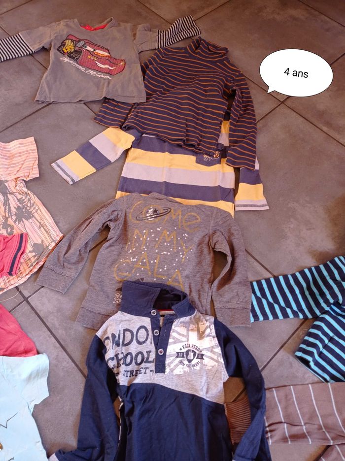 Lot de vêtements 4 ans - photo numéro 4