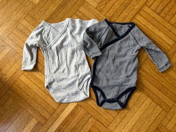 Lot 2 bodies Kiabi 3mois neuf