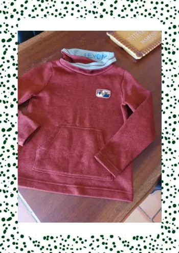 Pull garçon couleur rouille
