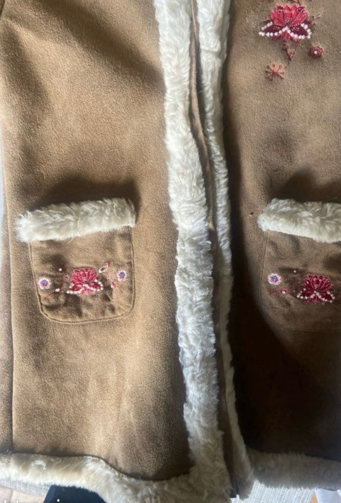 Manteau fille Tout compte fait 3/4 ans - doublé chaud à capuche Taille 36 mois / 98 cm • Bon état - photo numéro 3