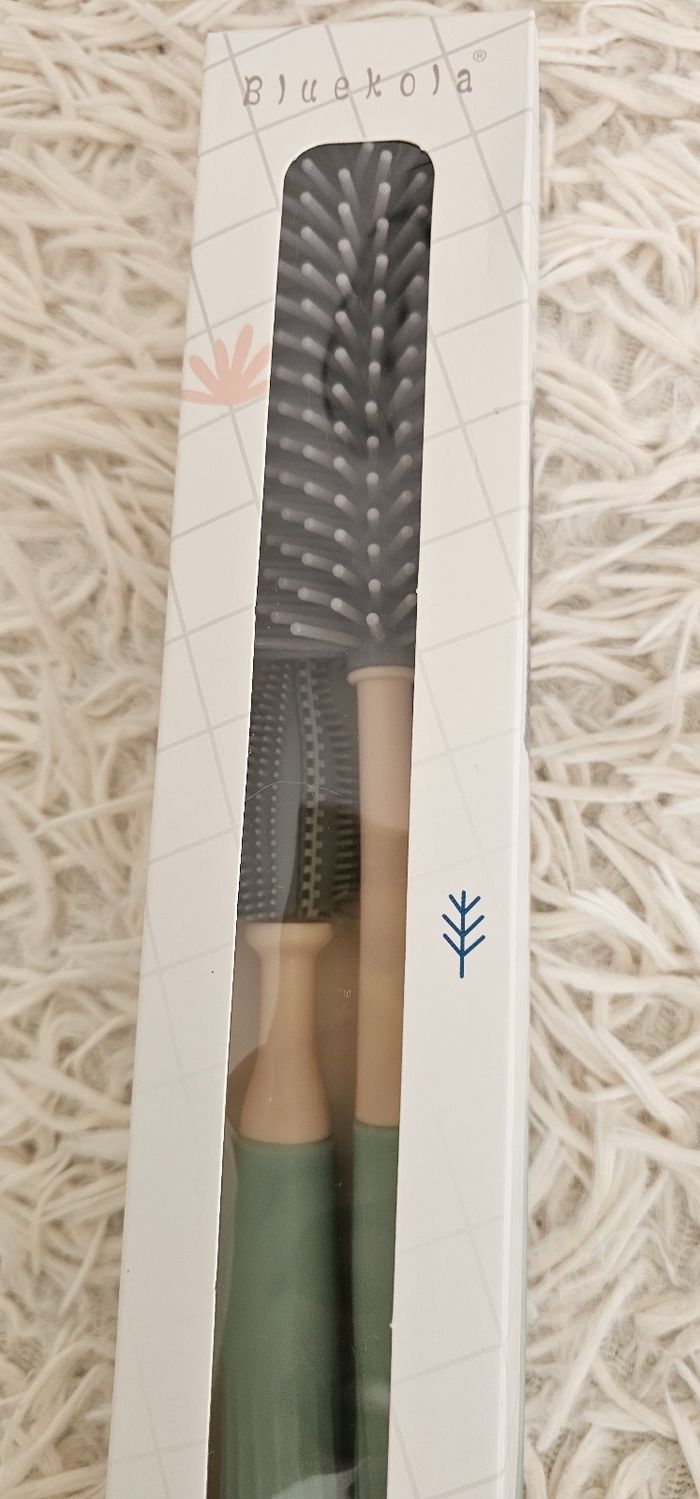 Lot de 2 goupillons en silicone Bluekola Neufs. - photo numéro 2