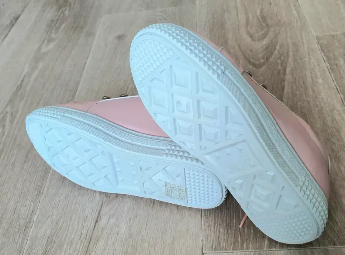 Baskets roses taille 31 Neuves - lacets rubans - photo numéro 8