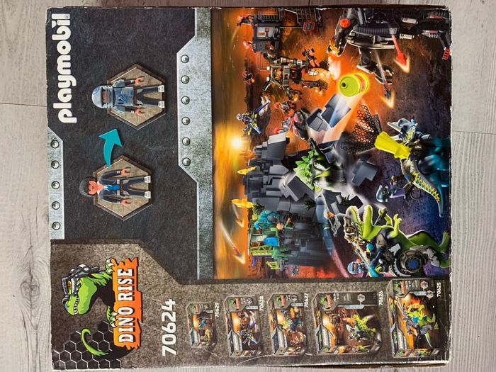 PLAYMOBIL 70624 Tyrannosaure et robot géant- Dino Rise - dinosaure combat - photo numéro 3