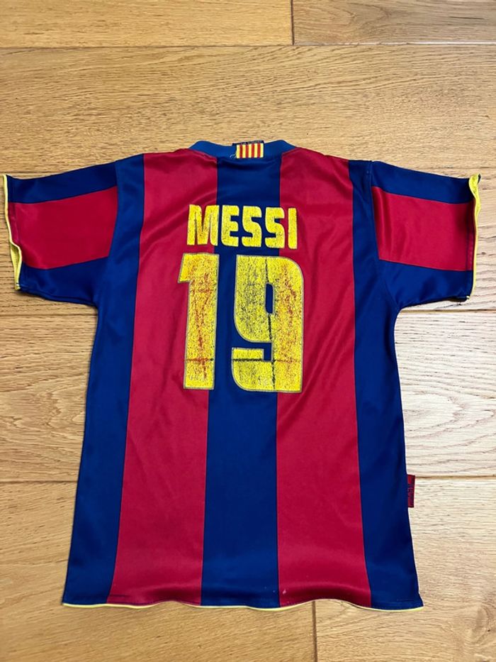Tee shirt FCB 6 ans - photo numéro 2