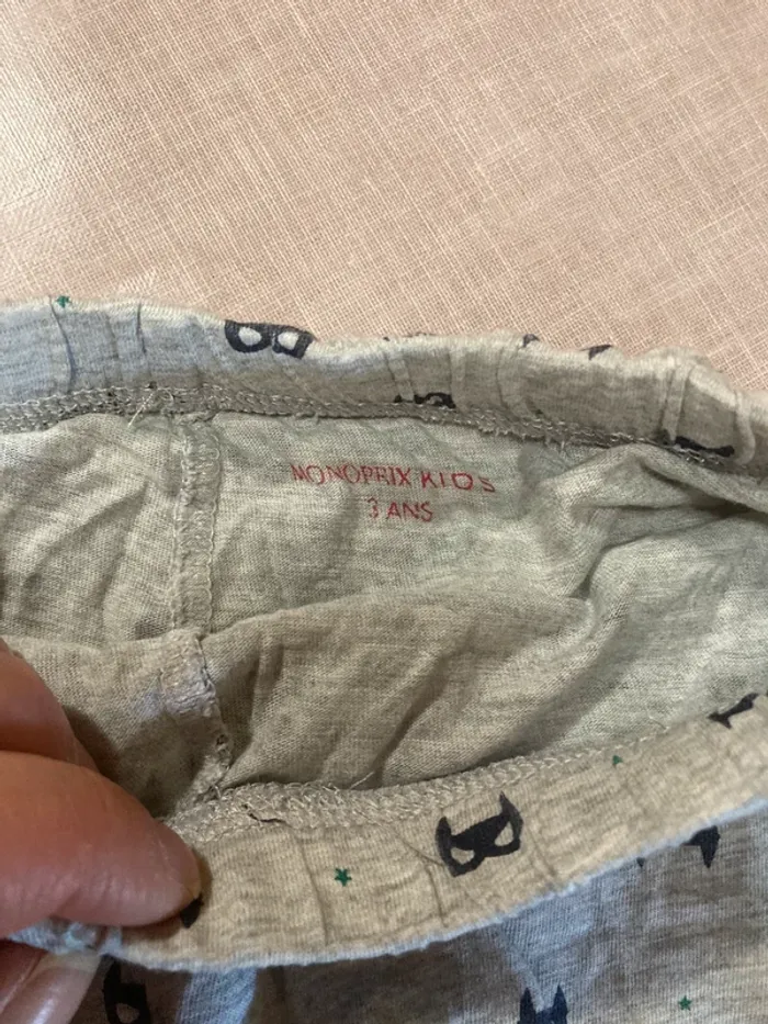 👦 Short Monoprix Kids gris imprimé super-héros – 3 ans - photo numéro 2