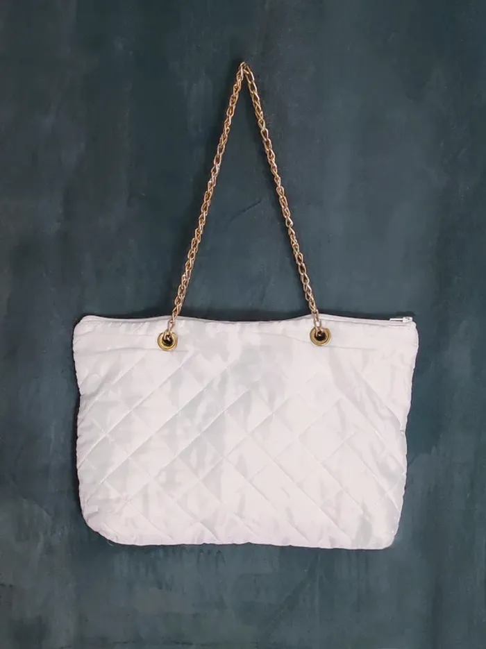 Sac épaule / bandoulière matelassé blanc imperméable chaîne doré 80-90 chic - 40×27cm - photo numéro 4