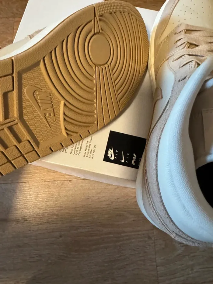 Baskets sneakers montantes Nike air Jordan - photo numéro 4
